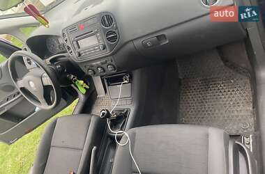Хетчбек Volkswagen Golf Plus 2005 в 