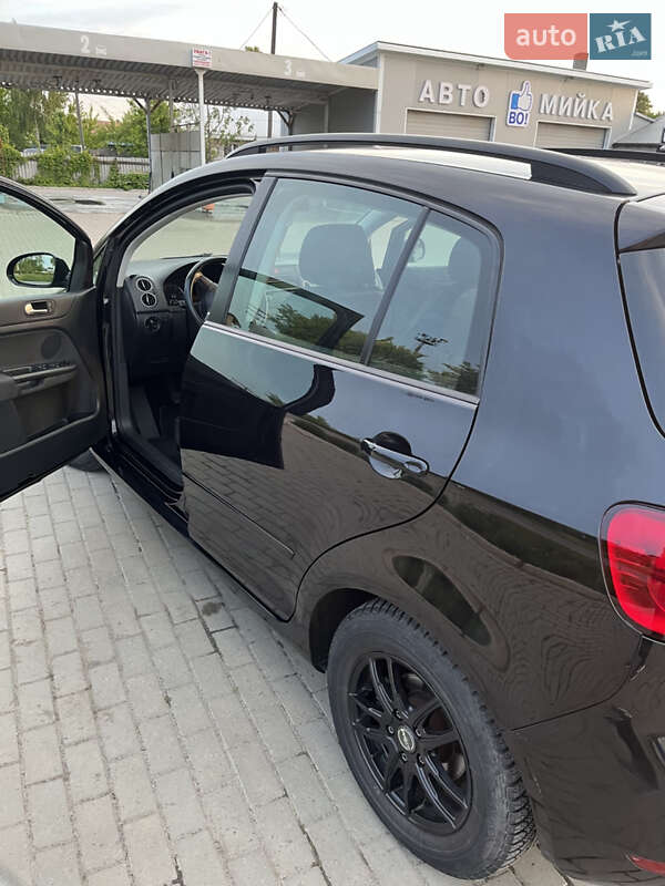 Хетчбек Volkswagen Golf Plus 2010 в Нововолинську