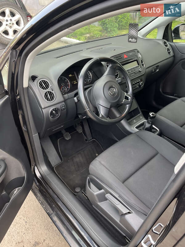 Хетчбек Volkswagen Golf Plus 2010 в Нововолинську