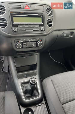Хэтчбек Volkswagen Golf Plus 2010 в 