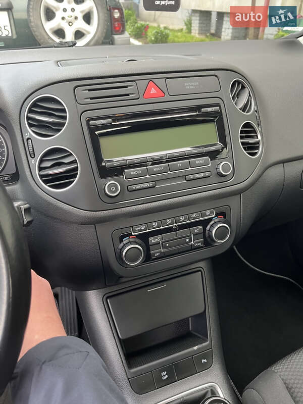 Хетчбек Volkswagen Golf Plus 2010 в Нововолинську