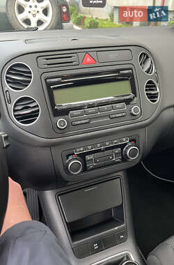 Хэтчбек Volkswagen Golf Plus 2010 в 