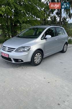 Хетчбек Volkswagen Golf Plus 2008 в 