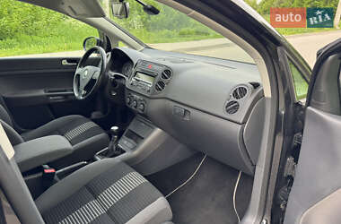 Хэтчбек Volkswagen Golf Plus 2009 в 