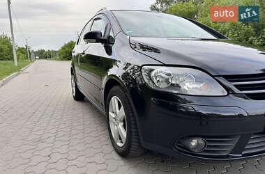 Хэтчбек Volkswagen Golf Plus 2009 в 