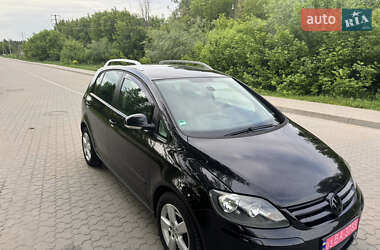 Хэтчбек Volkswagen Golf Plus 2009 в 