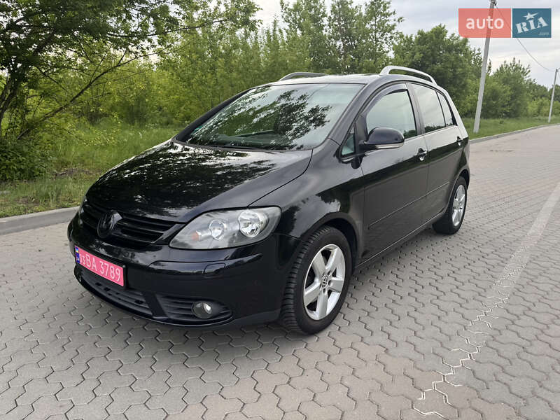 Хэтчбек Volkswagen Golf Plus 2009 в 