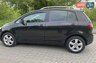 Хэтчбек Volkswagen Golf Plus 2009 в 