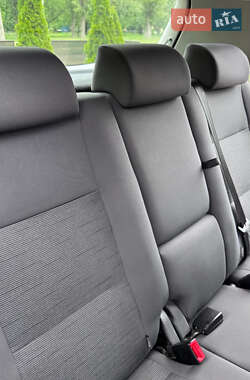 Хэтчбек Volkswagen Golf Plus 2005 в 