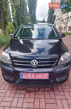Хэтчбек Volkswagen Golf Plus 2005 в 