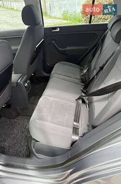Хэтчбек Volkswagen Golf Plus 2011 в 