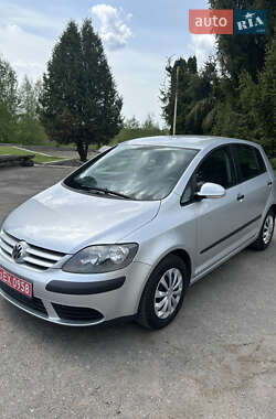Хэтчбек Volkswagen Golf Plus 2005 в 