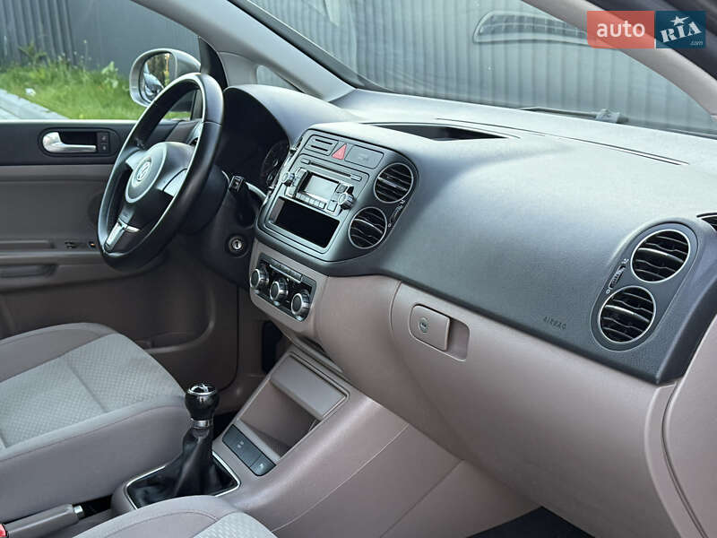 Хэтчбек Volkswagen Golf Plus 2010 в Львове