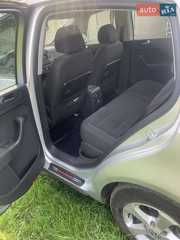 Хэтчбек Volkswagen Golf Plus 2010 в Тальном