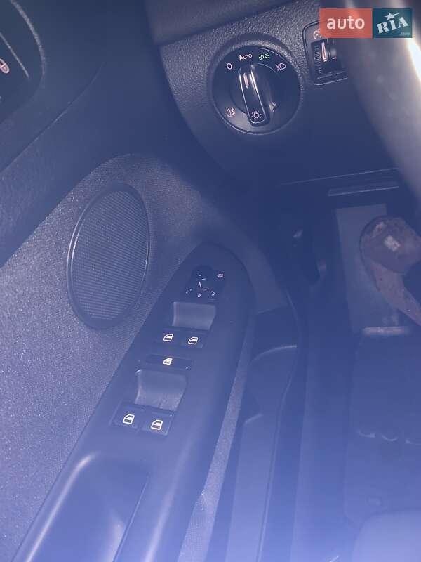 Хэтчбек Volkswagen Golf Plus 2010 в Тальном