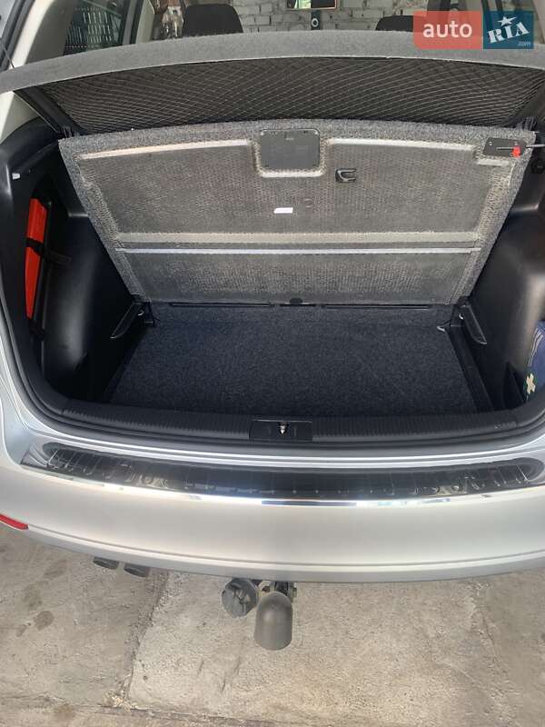 Хэтчбек Volkswagen Golf Plus 2010 в Тальном