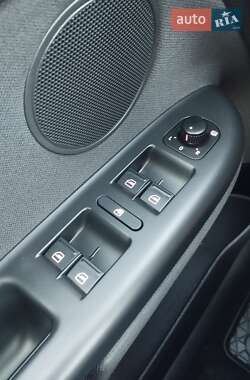 Хэтчбек Volkswagen Golf Plus 2009 в 