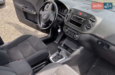 Хэтчбек Volkswagen Golf Plus 2009 в 
