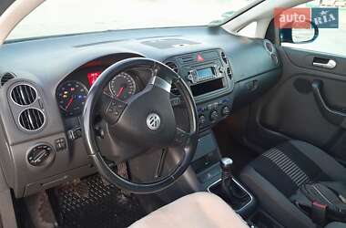 Хетчбек Volkswagen Golf Plus 2009 в 