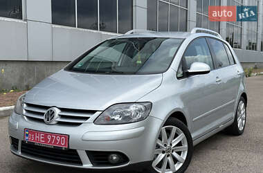 Хэтчбек Volkswagen Golf Plus 2009 в 
