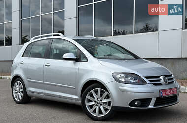Хэтчбек Volkswagen Golf Plus 2009 в 