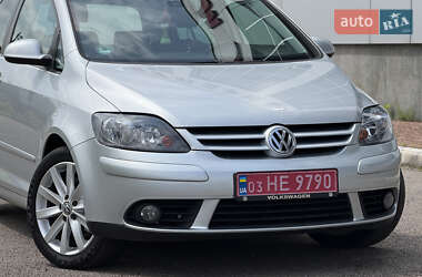 Хэтчбек Volkswagen Golf Plus 2009 в 