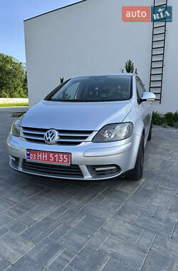 Хетчбек Volkswagen Golf Plus 2008 в 