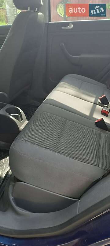 Хэтчбек Volkswagen Golf Plus 2005 в Глыбокой