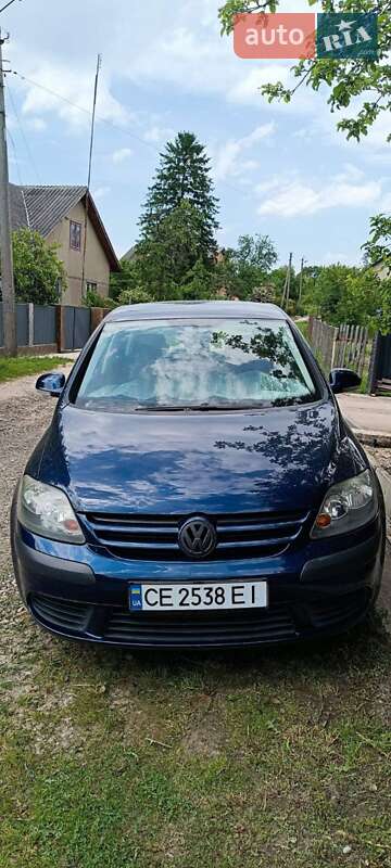 Хэтчбек Volkswagen Golf Plus 2005 в Глыбокой