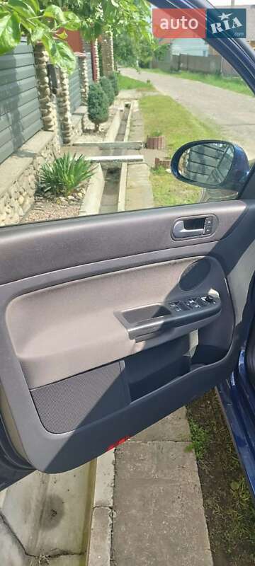 Хэтчбек Volkswagen Golf Plus 2005 в Глыбокой
