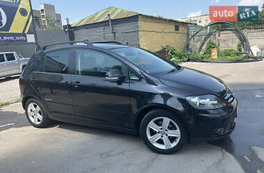 Хэтчбек Volkswagen Golf Plus 2009 в 