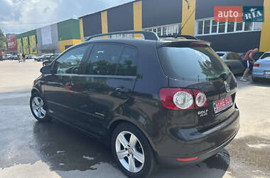 Хэтчбек Volkswagen Golf Plus 2009 в 