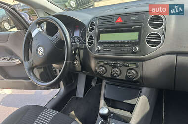 Хэтчбек Volkswagen Golf Plus 2009 в 