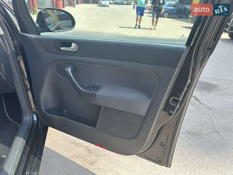 Хетчбек Volkswagen Golf Plus 2009 в Ніжині