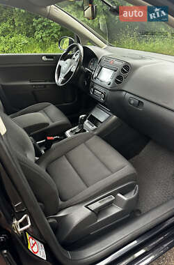 Хэтчбек Volkswagen Golf Plus 2010 в 
