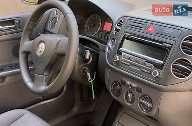 Хэтчбек Volkswagen Golf Plus 2005 в 