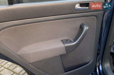 Хэтчбек Volkswagen Golf Plus 2005 в 