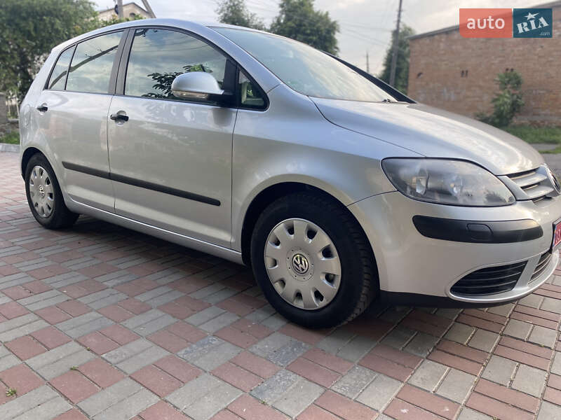 Хетчбек Volkswagen Golf Plus 2006 в Хоролі