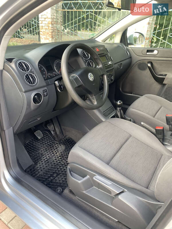 Хетчбек Volkswagen Golf Plus 2006 в Хоролі