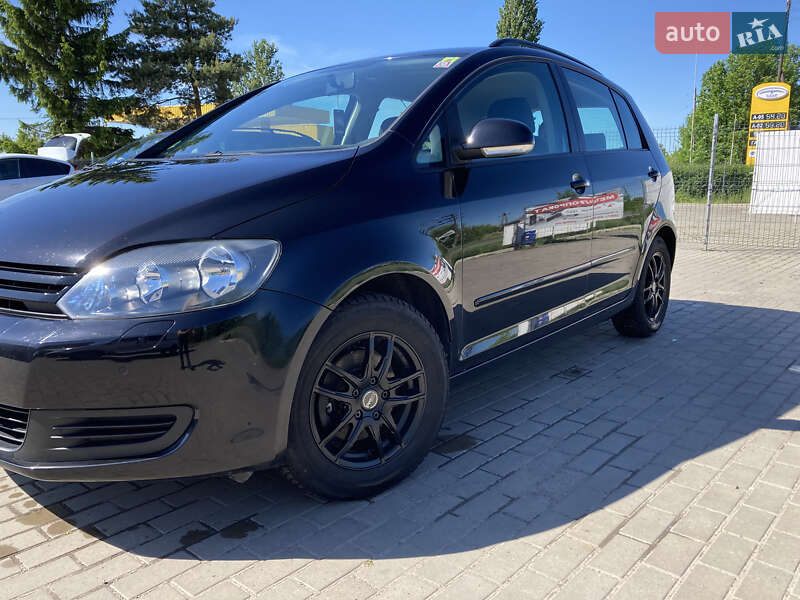 Хетчбек Volkswagen Golf Plus 2010 в Нововолинську