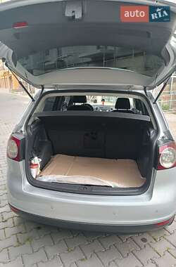 Хэтчбек Volkswagen Golf Plus 2008 в 