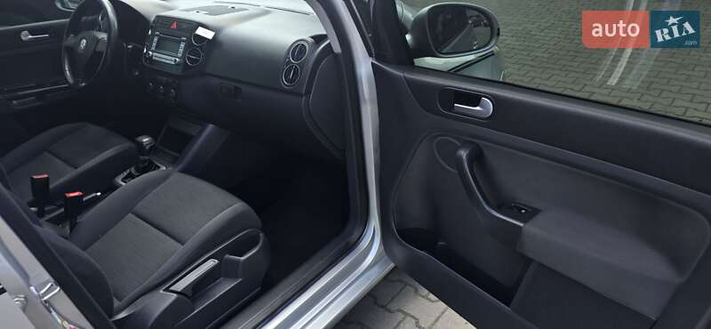 Хэтчбек Volkswagen Golf Plus 2006 в Черновцах