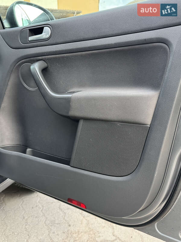 Хэтчбек Volkswagen Golf Plus 2008 в Великой Багачке