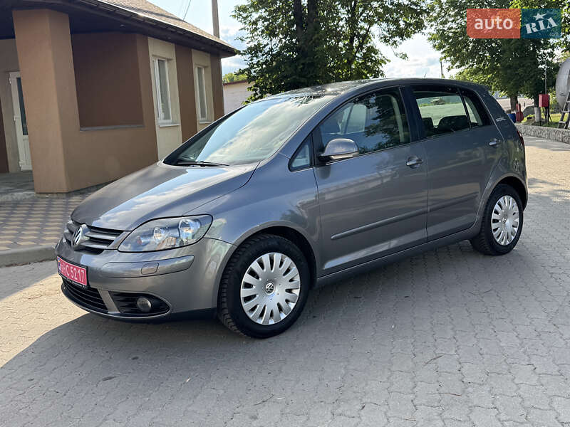 Хэтчбек Volkswagen Golf Plus 2008 в Великой Багачке