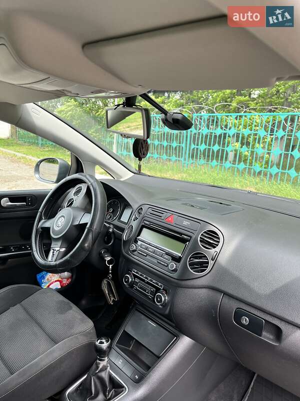 Хэтчбек Volkswagen Golf Plus 2009 в Валках