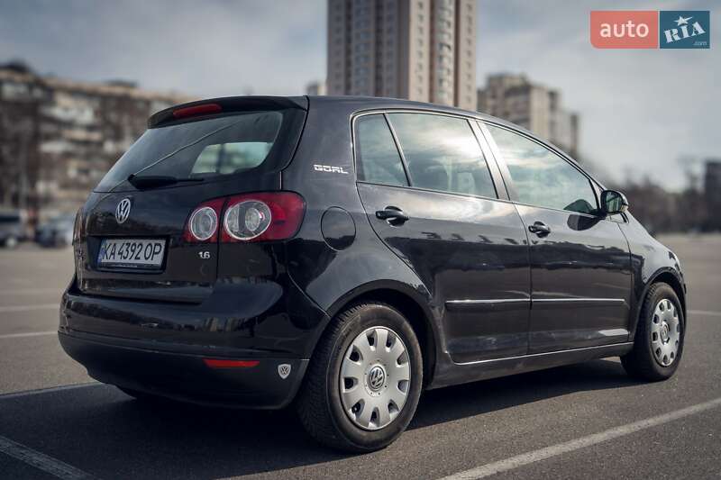 Хэтчбек Volkswagen Golf Plus 2006 в Киеве