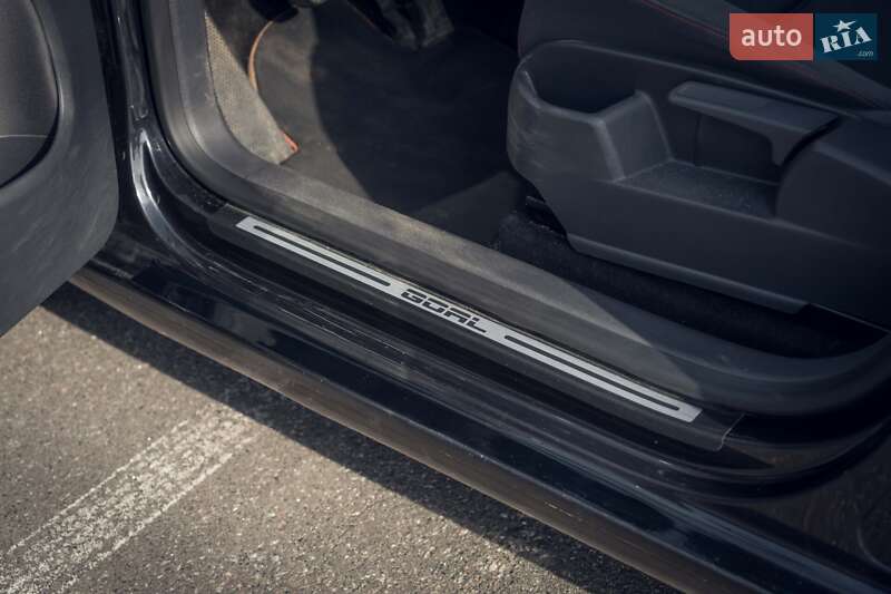 Хэтчбек Volkswagen Golf Plus 2006 в Киеве