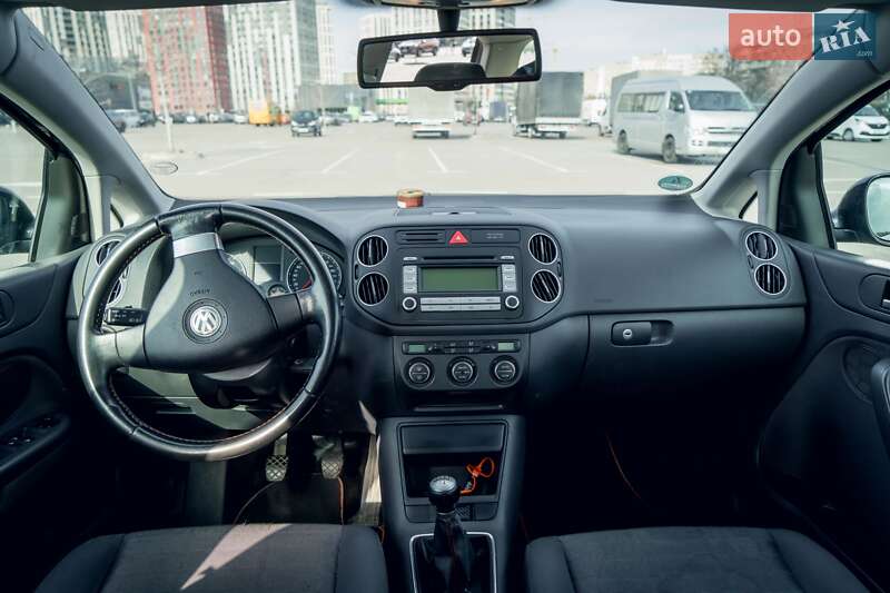 Хэтчбек Volkswagen Golf Plus 2006 в Киеве