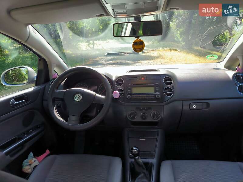 Хетчбек Volkswagen Golf Plus 2005 в Кам'янському