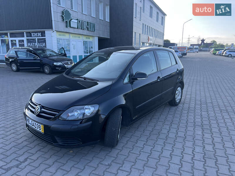 Хетчбек Volkswagen Golf Plus 2005 в Хусті